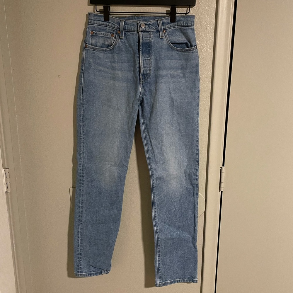 Women’s Levi’s high waisted 501 jeans / waist 28 / length 30